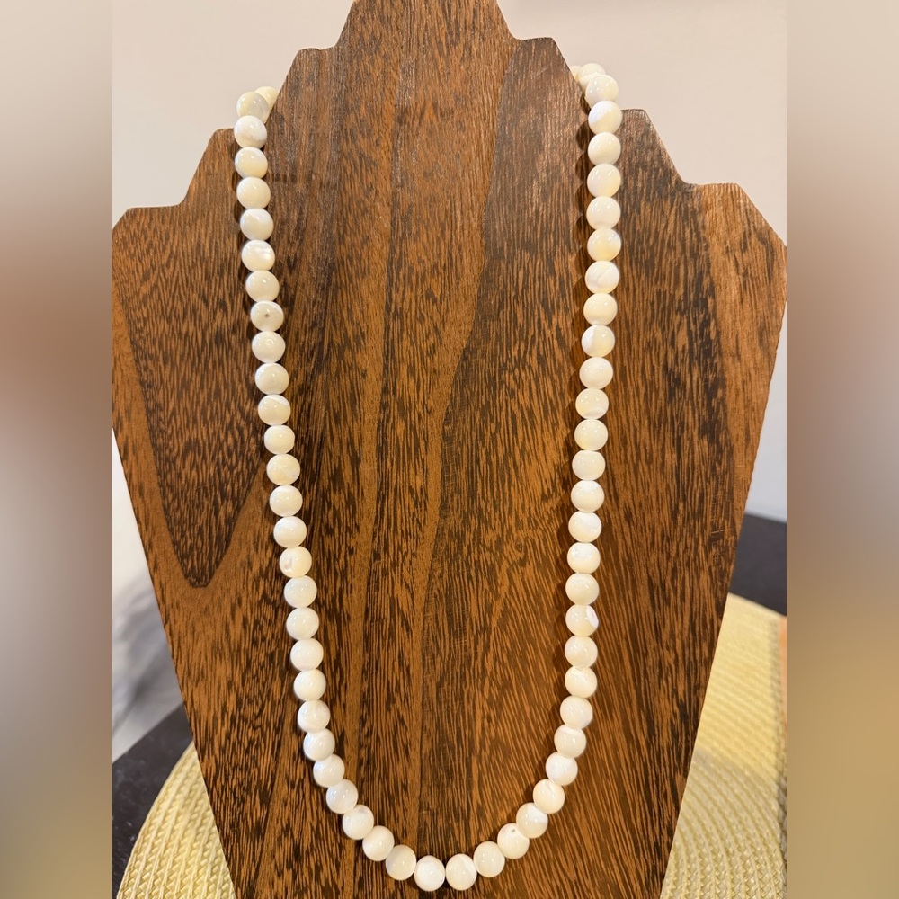 Vintage Mother of Pearl Necklace